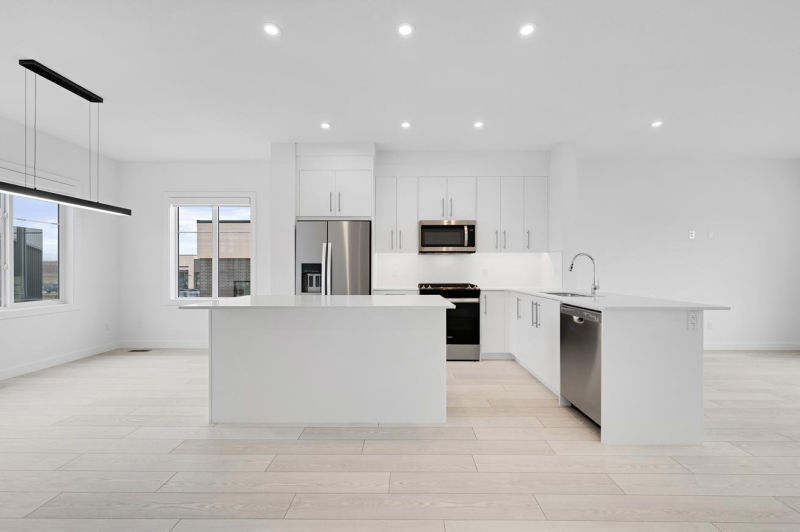 Sirocco Townhomes – 3 Bedroom — Photo 11