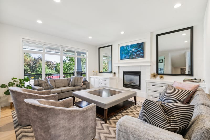 Beautiful 5-bedroom home in Altadore — photo 4 of 7