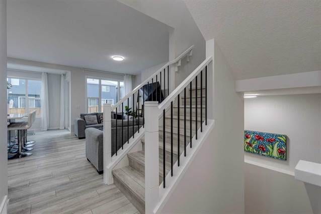 5+0 Beds House for rent (SW Calgary) — photo 3 of 33