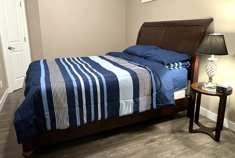 Furnished Legal Entire Walkout Suite in Panorama Hills NW - 1 BR/1WR — photo 4 of 35