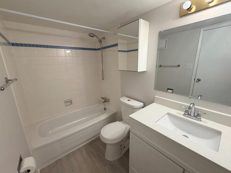 2 Beds 1 Bath Apartment in Anderson Place — photo 5 of 12