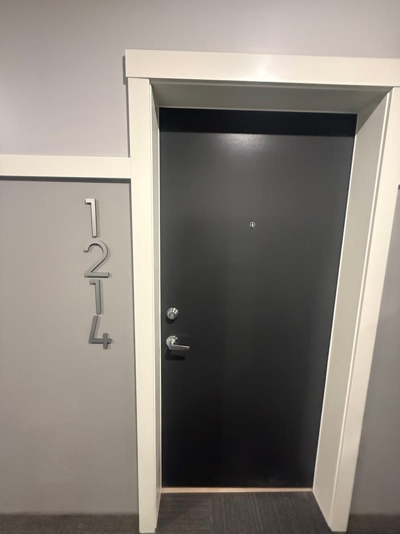 Beautiful 2 bedroom Condo for lease — photo 3 of 16