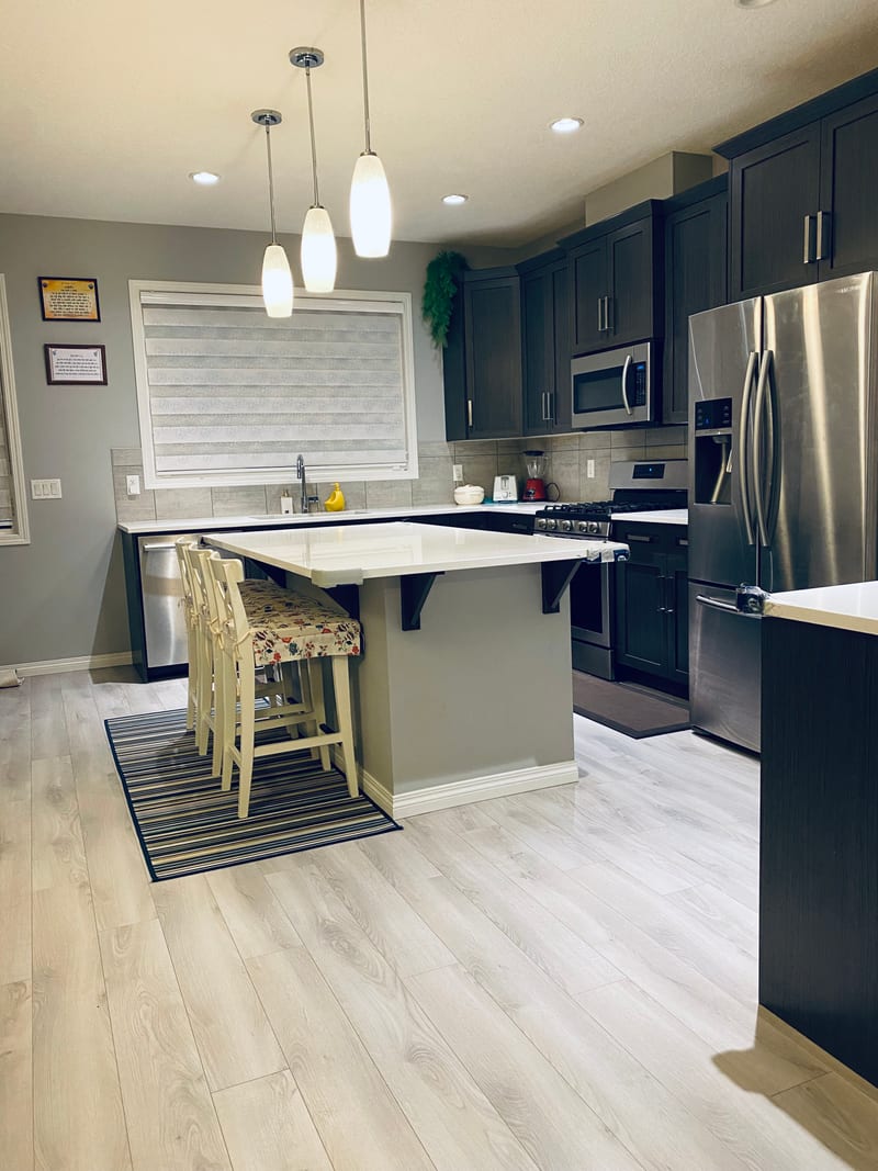 Fully Detached House- 3 Bed + Den, 2.5 Bath — photo 3 of 30