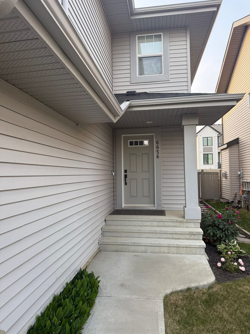 Fully Furnished 3-Bedroom Duplex with Garage in Chappelle – $2,200/month — photo 5 of 32