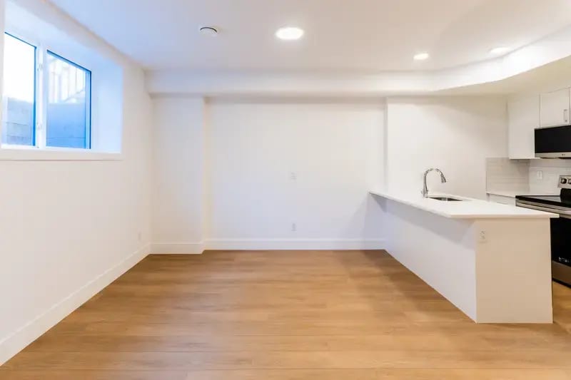Brand-New 700 Sq Ft 1-Bed | Private Entry | In-Suite Laundry — photo 3 of 13