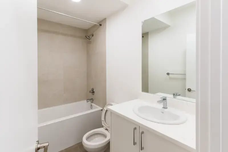 Brand-New 700 Sq Ft 1-Bed | Private Entry | In-Suite Laundry — photo 4 of 13