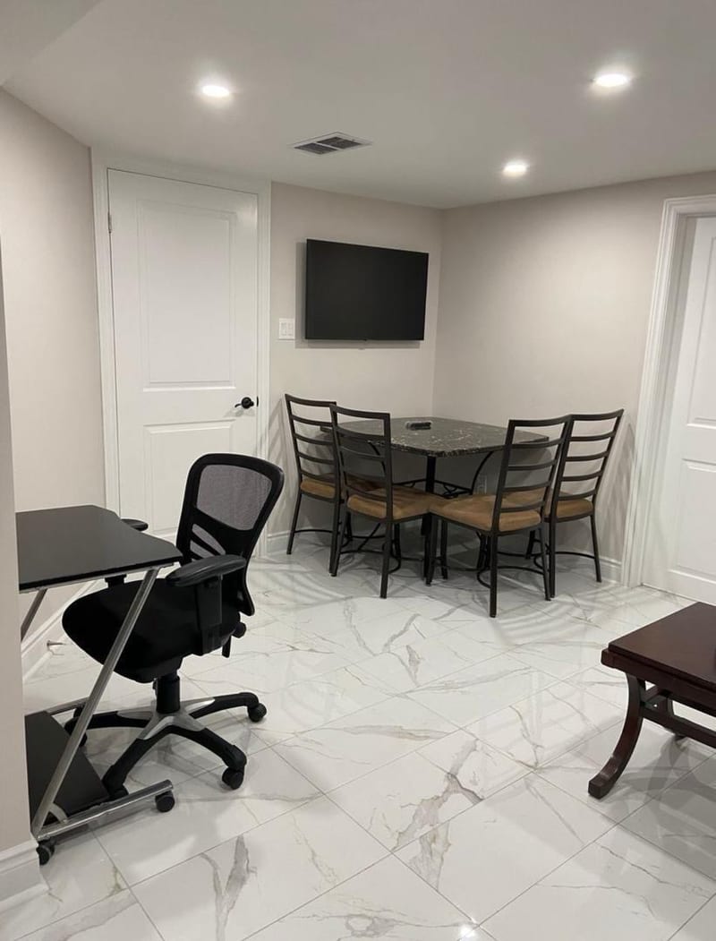 Cozy Apartment Awaits You! Ready-to-move-in, private 1-bedroom 1 bath haven