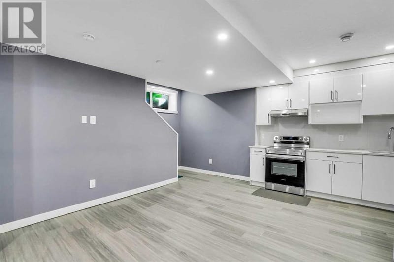 1 bed 1 bath basement for rent — photo 3 of 10