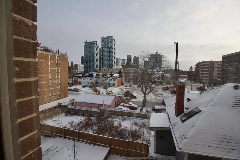 Bright & Comfortable 1-Bedroom Suite Available in Calgary — photo 4 of 4