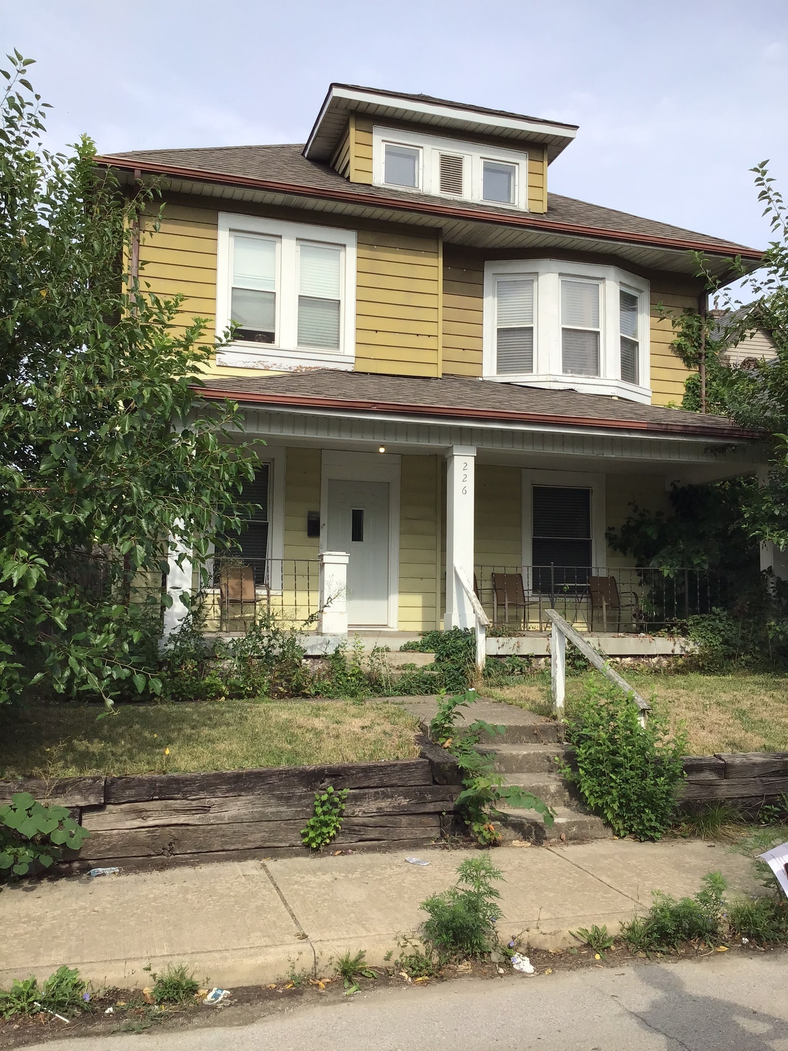 226 Parkview Avenue