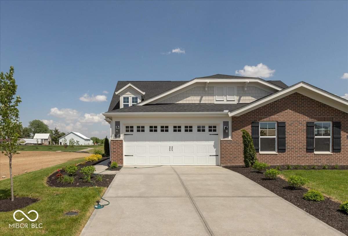 7367 Broadview Lane