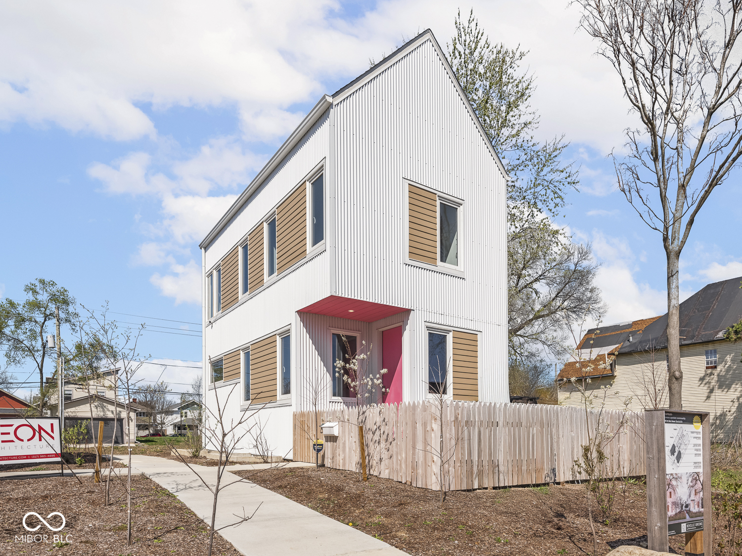 220 N Beville Avenue