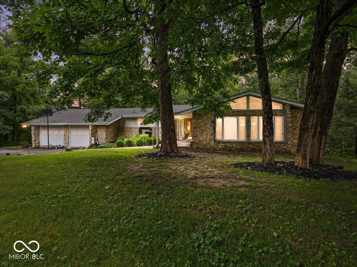 19523 E Lake Site Drive
