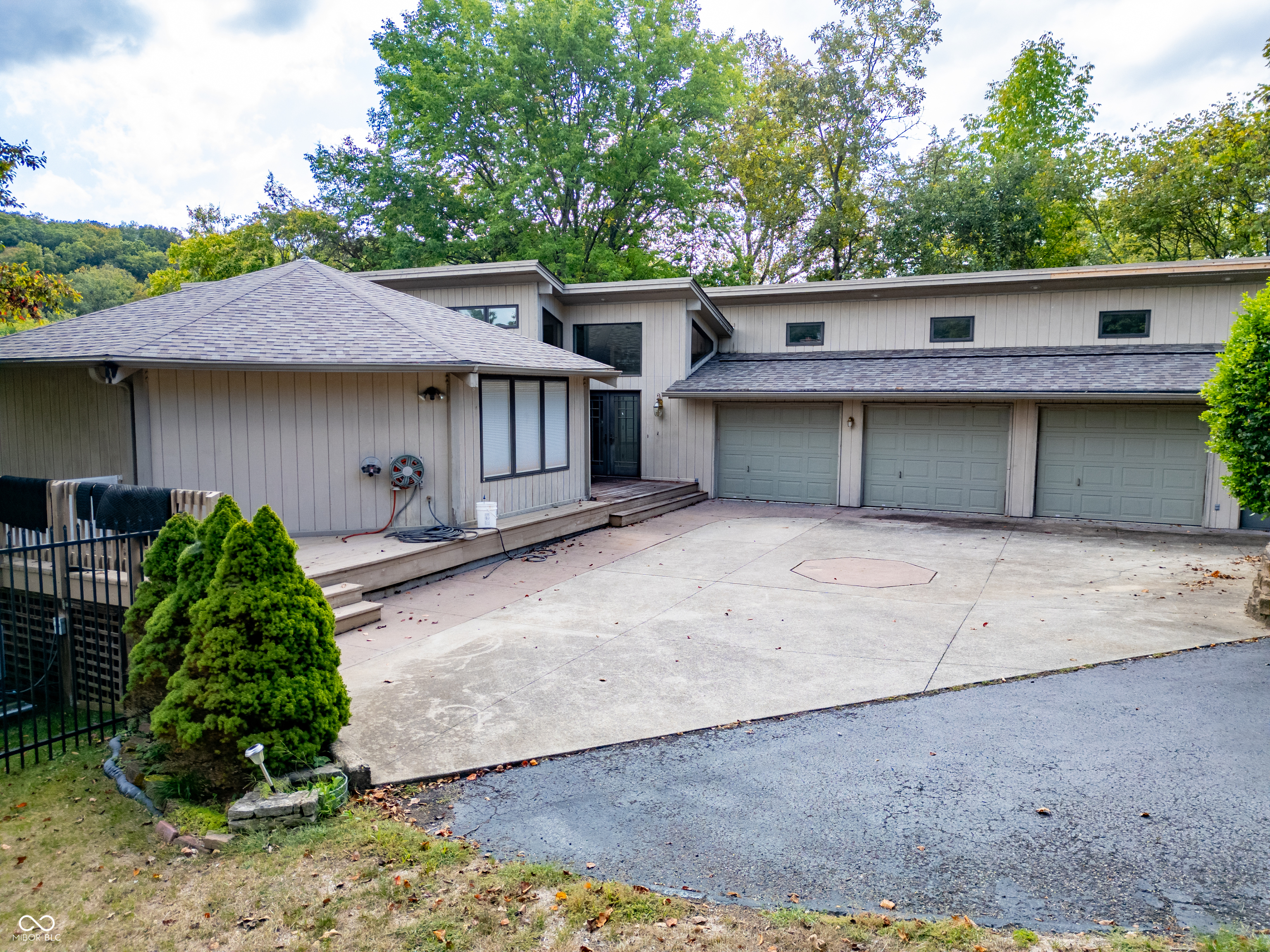 4161 S Summit Lane