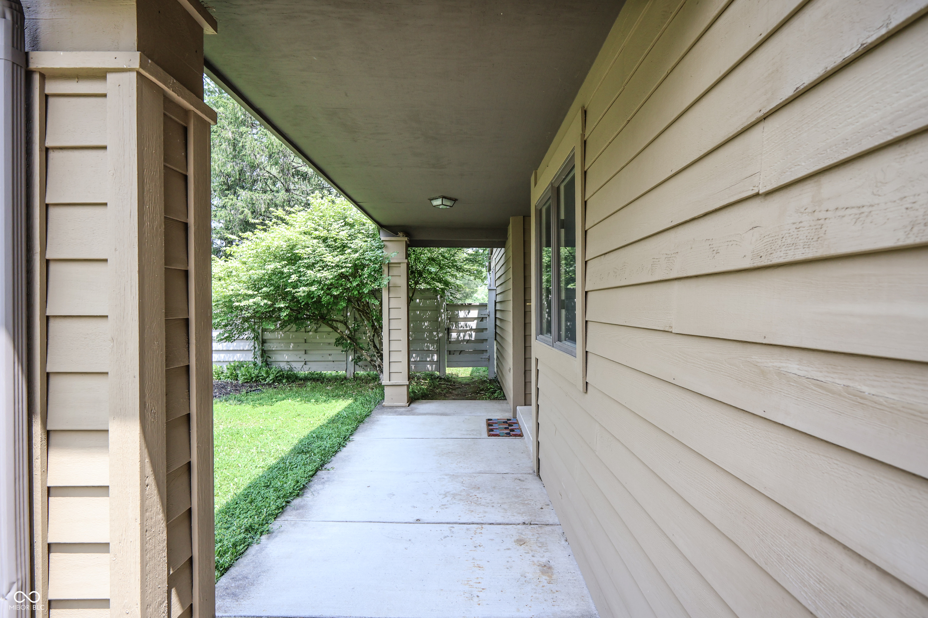 4462 Carya Square