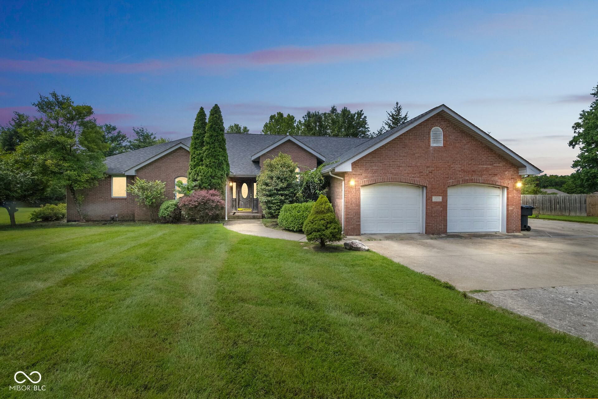 3793 W Suburban Court