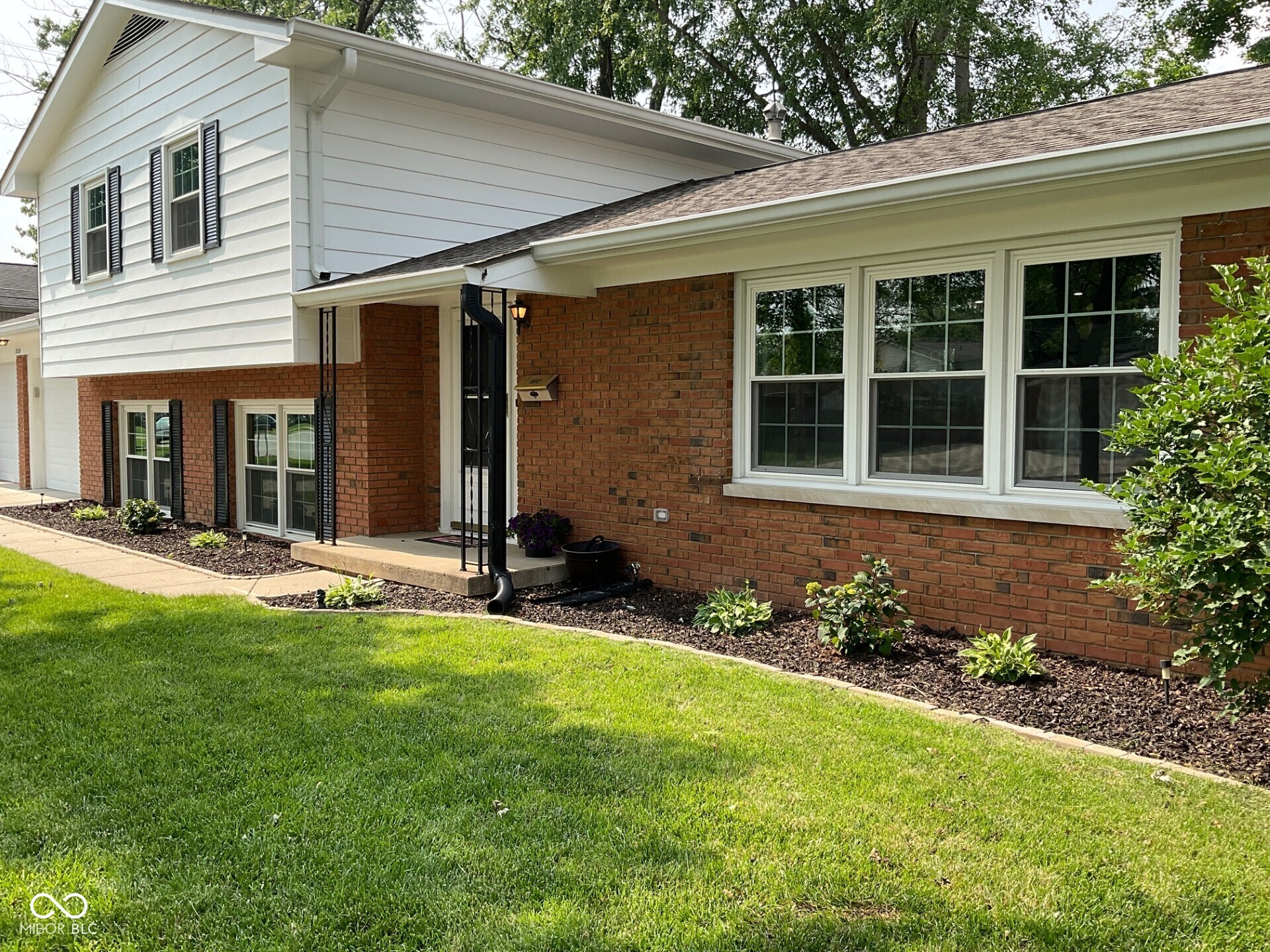 3520 Lantern Lane