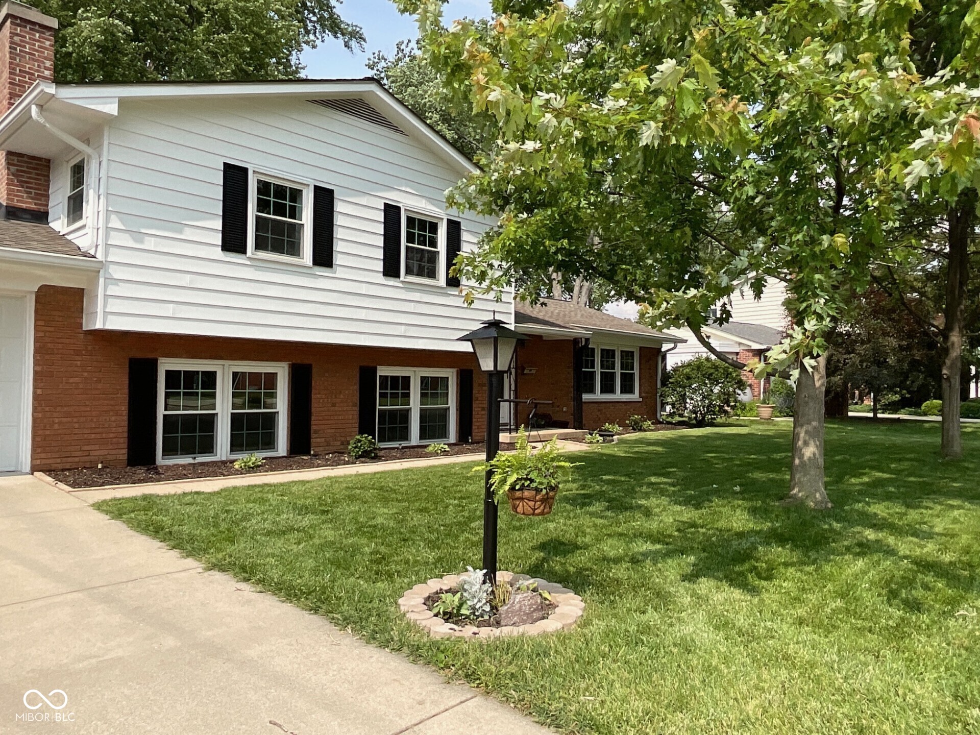 3520 Lantern Lane