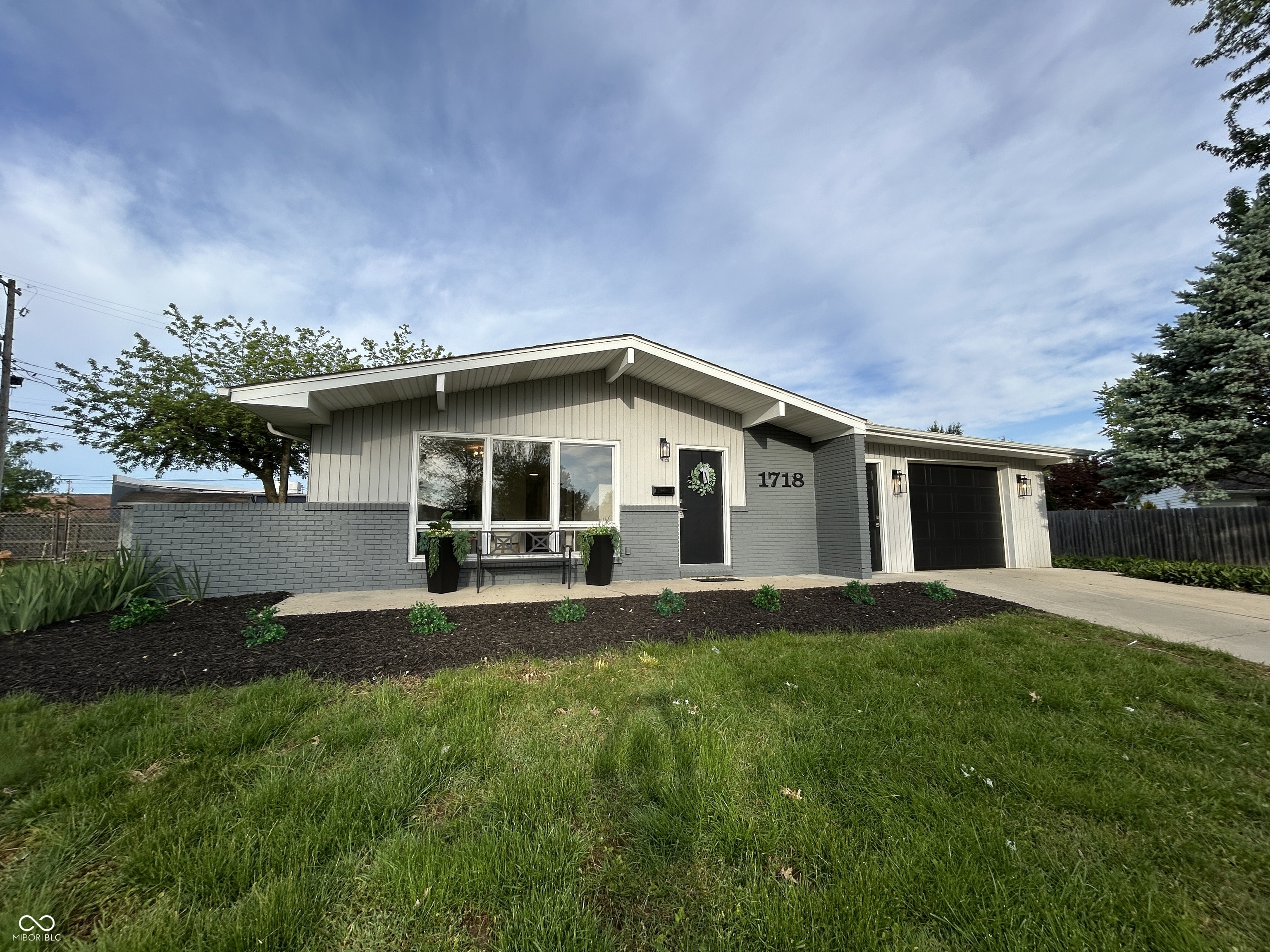 1718 South Drive