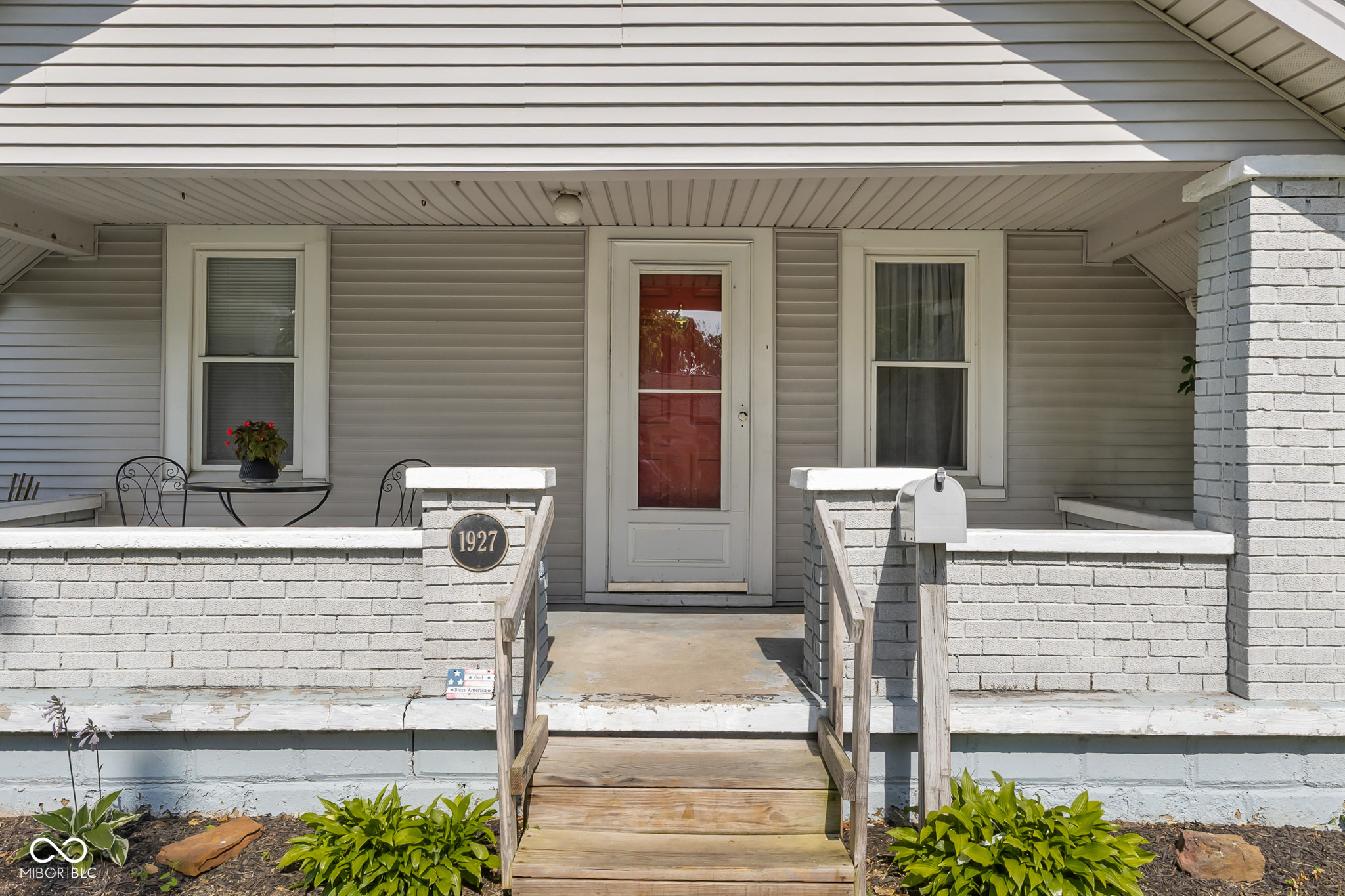 1927 N Cherry Street