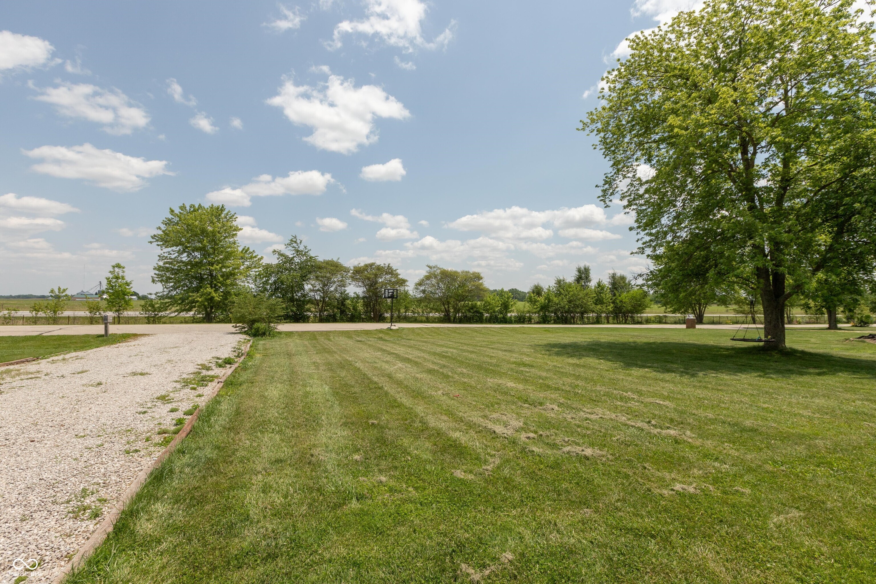 2170 N Old State Road 9