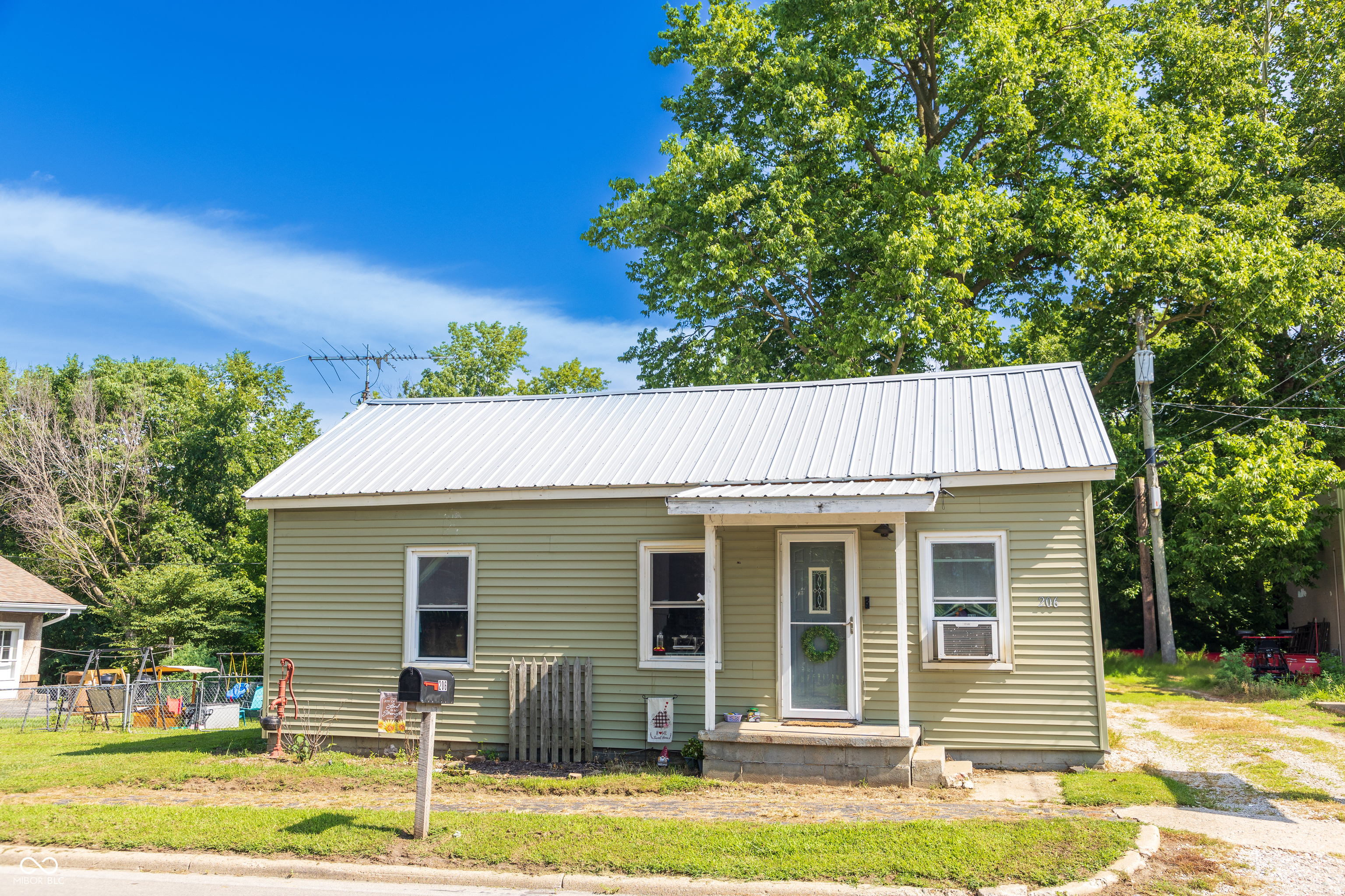 206 W Washington W Street