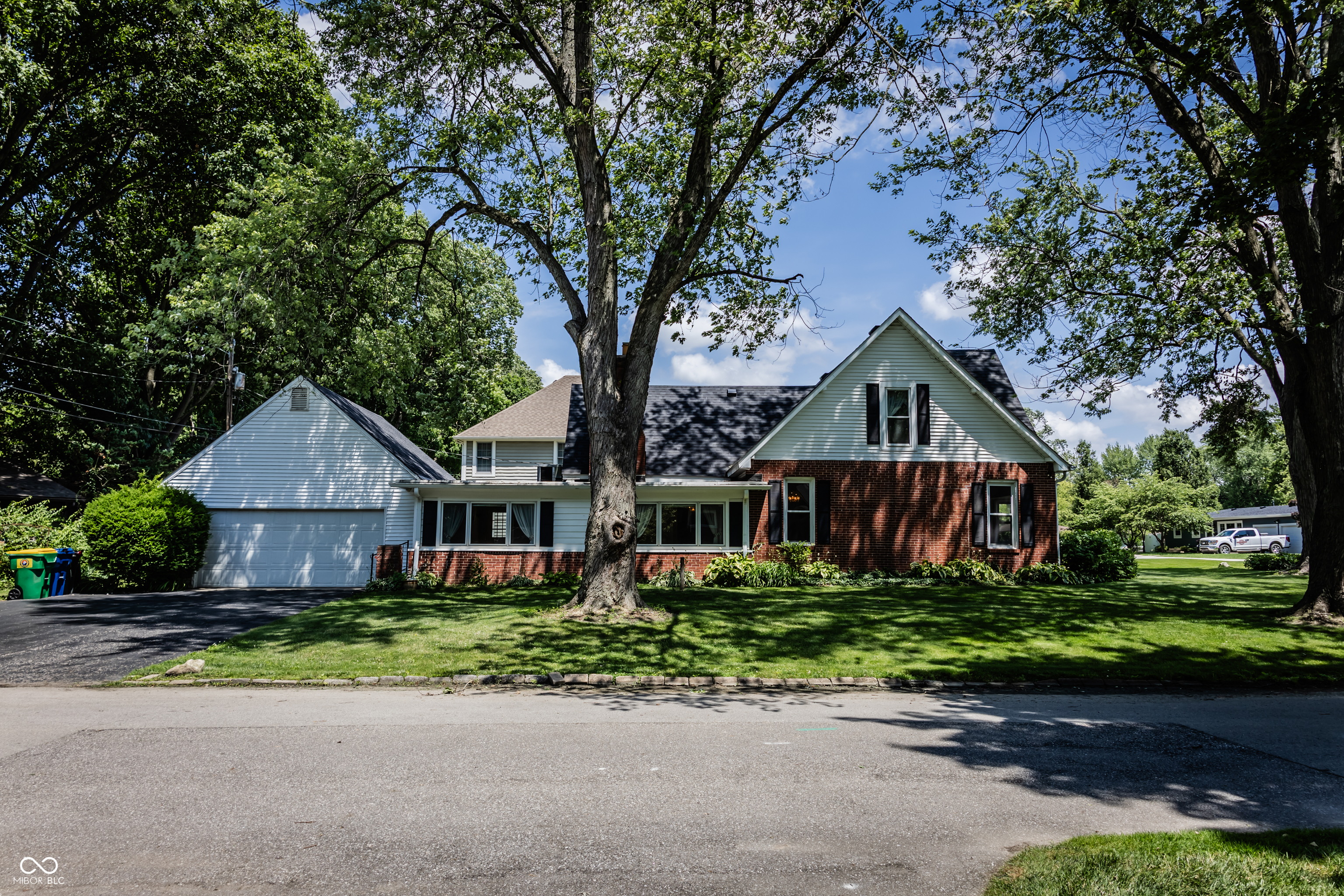 980 W Poplar Street