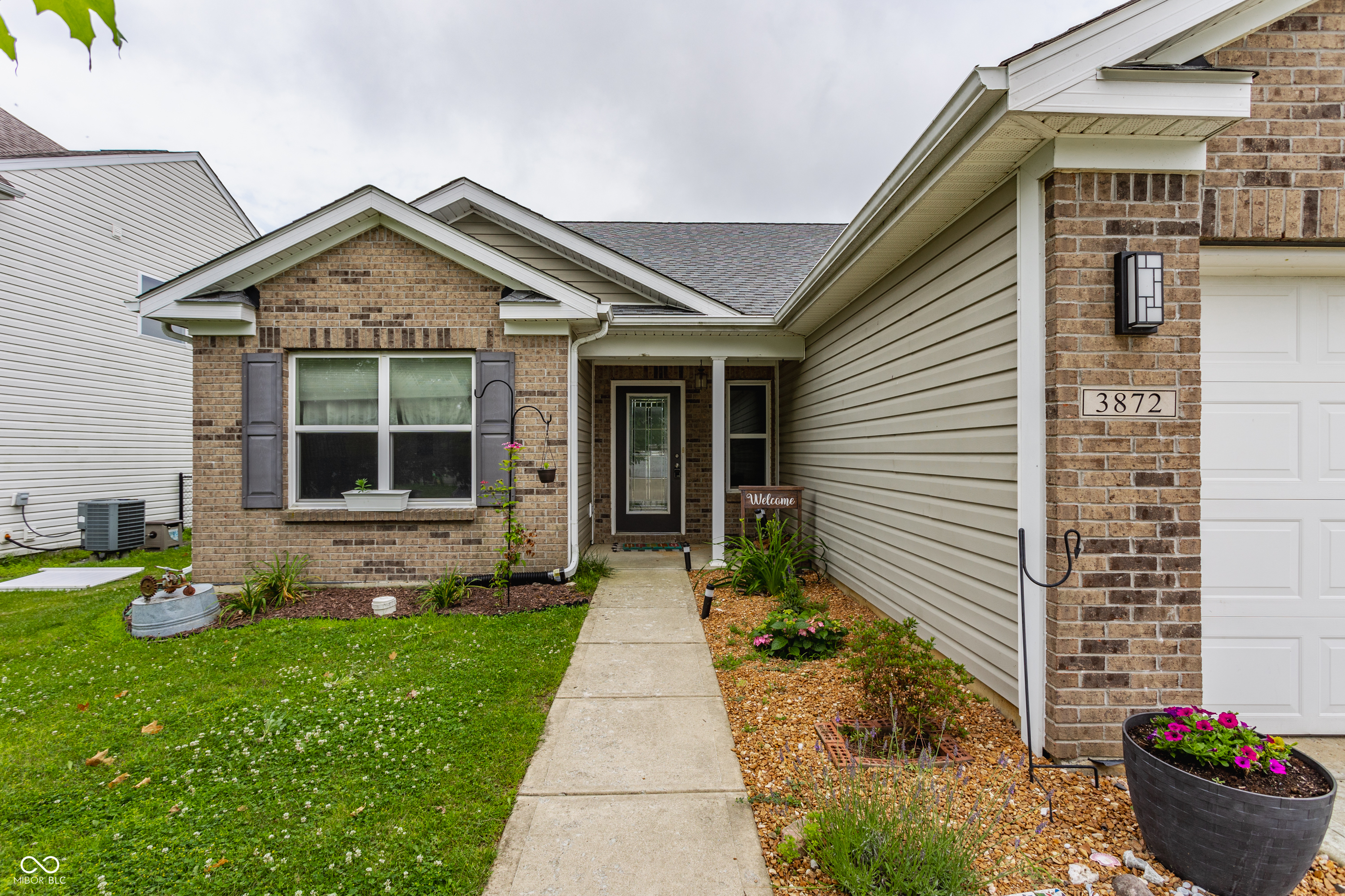 3872 Dusty Sands Road