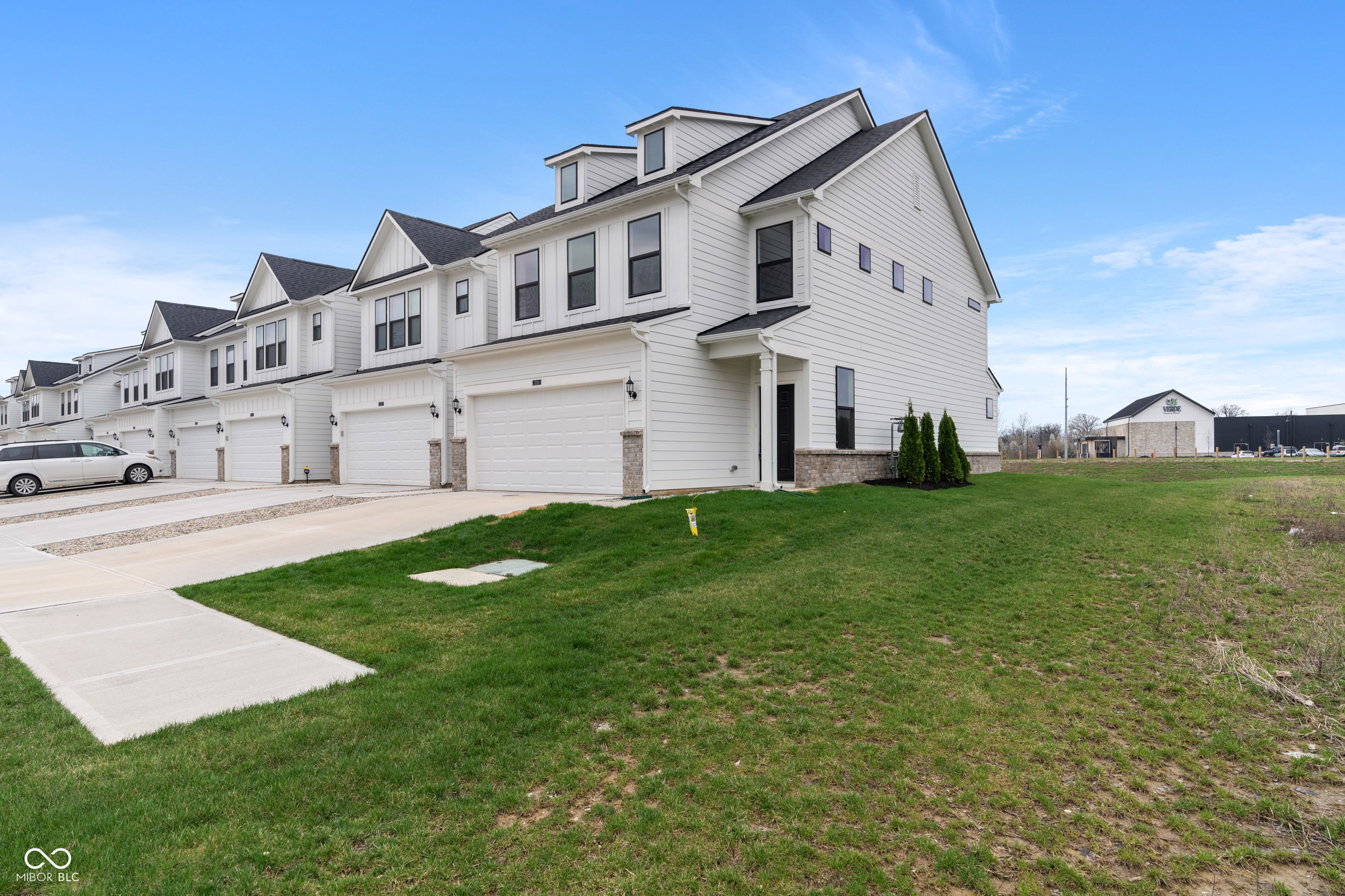 3240 Arabian Lane