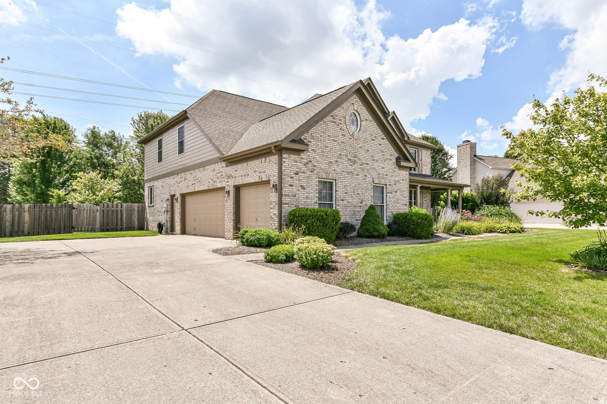 4273 Honeysuckle Lane