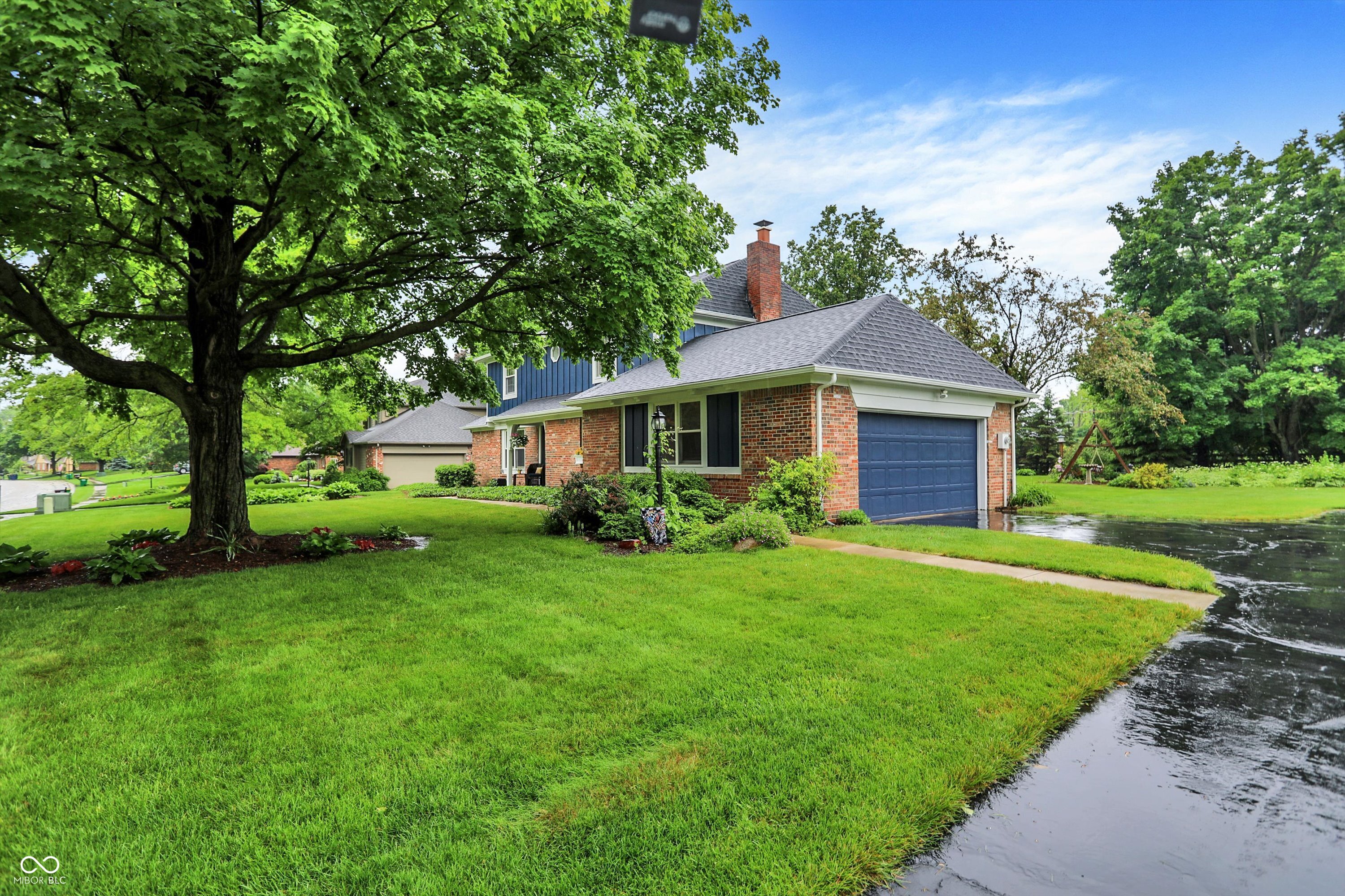1095 Williamsburg Lane