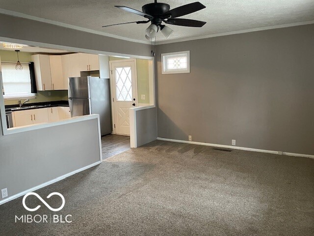 1610 Douglas Lane