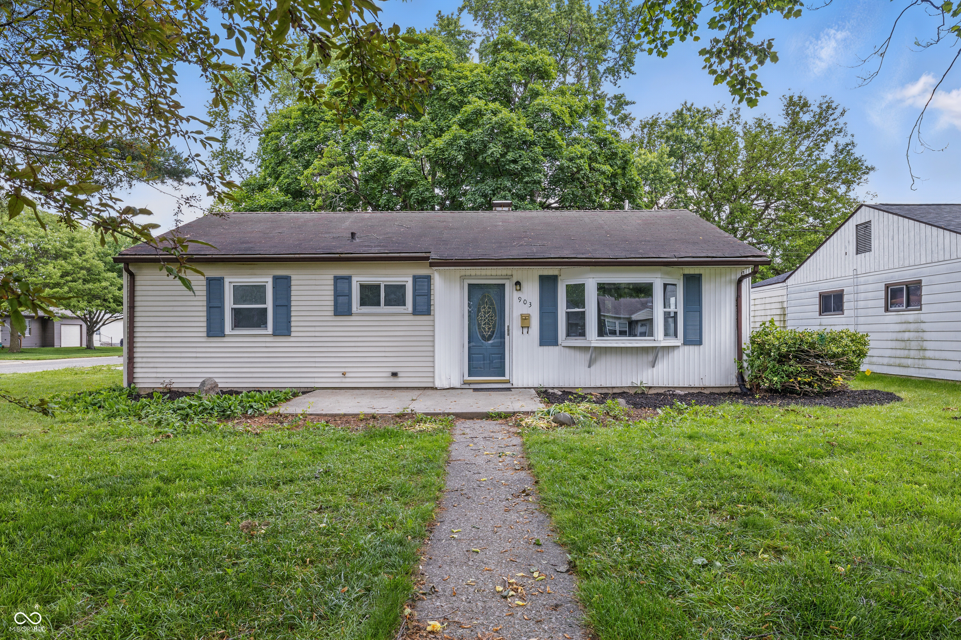 903 Sunset Drive