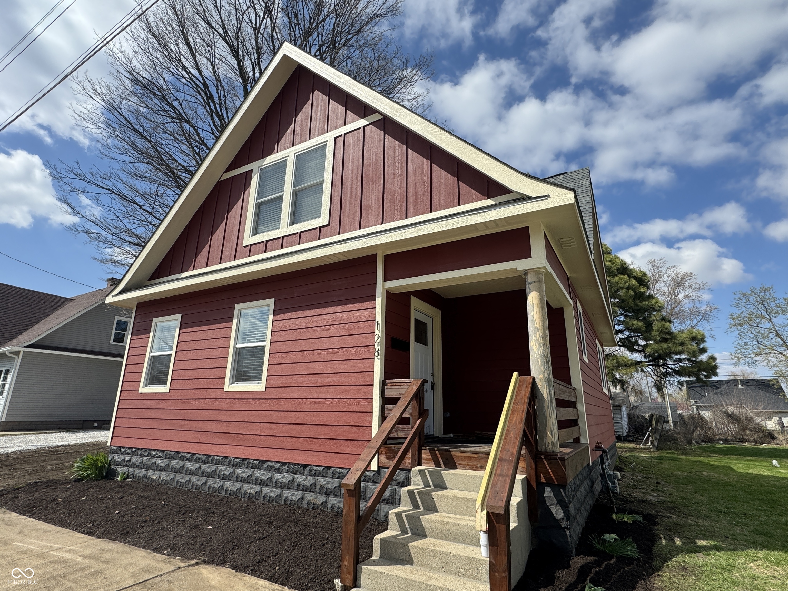 128 W Walnut Street