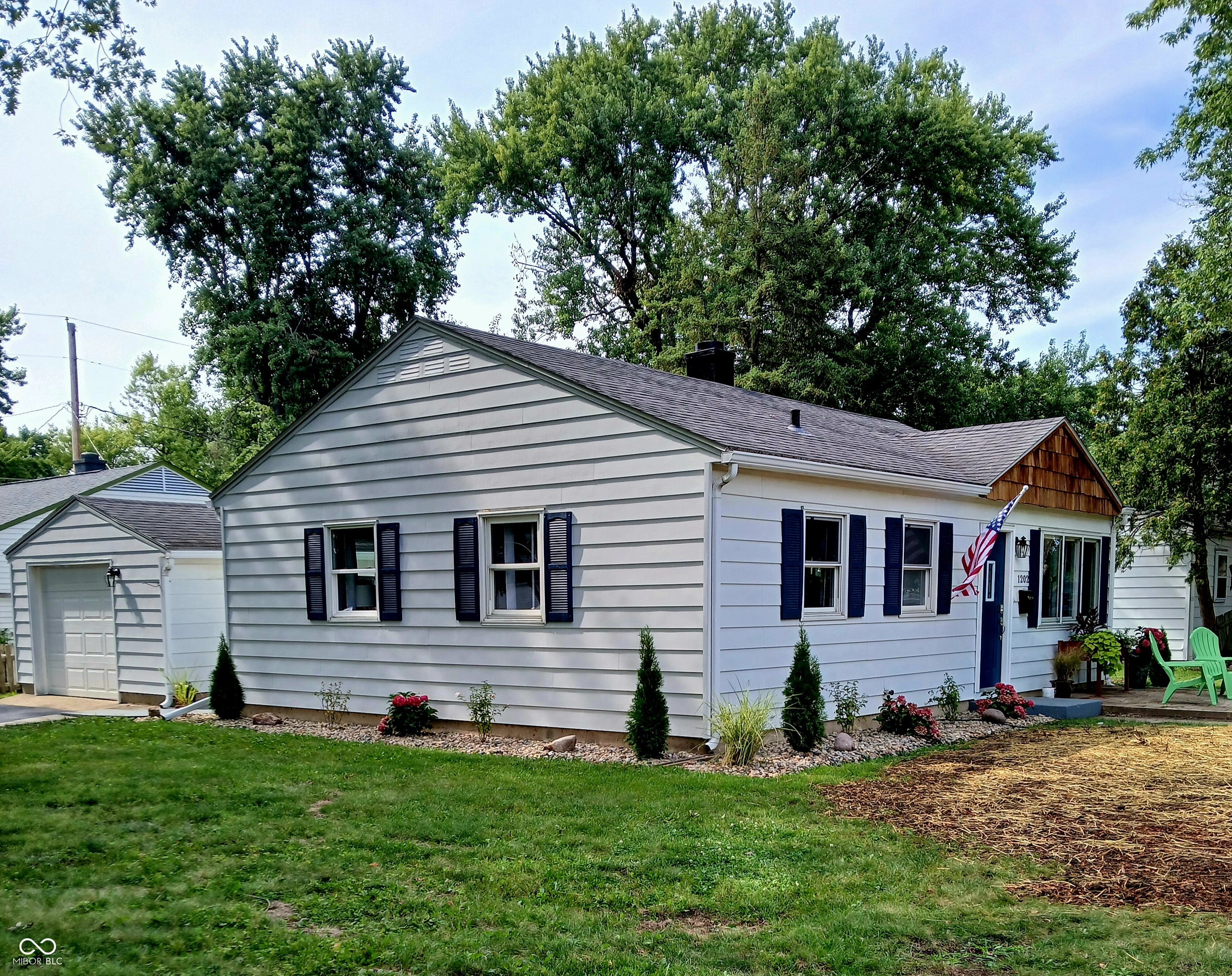 1202 Meadow Lane