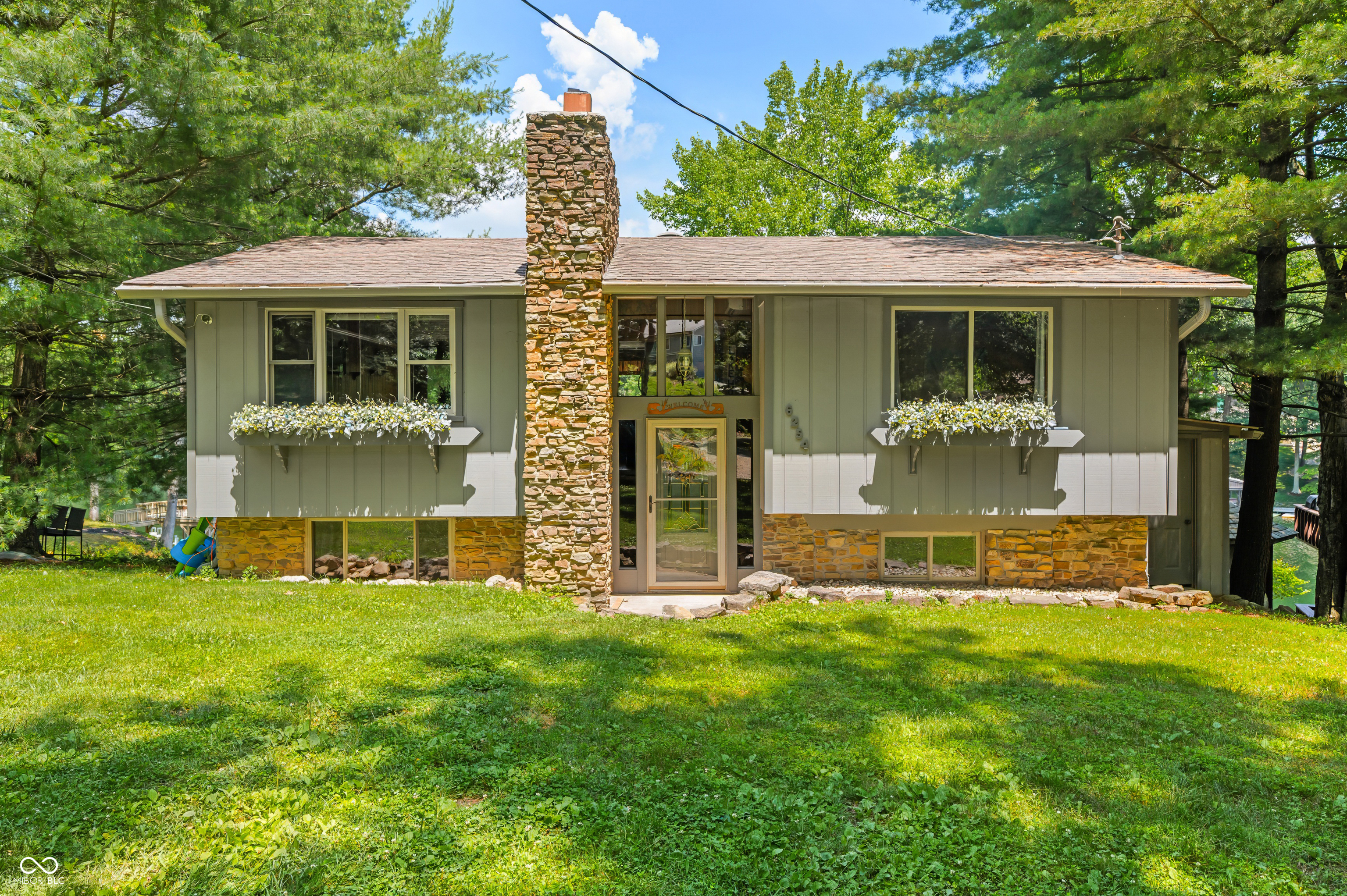 6254 Grosbeak Court
