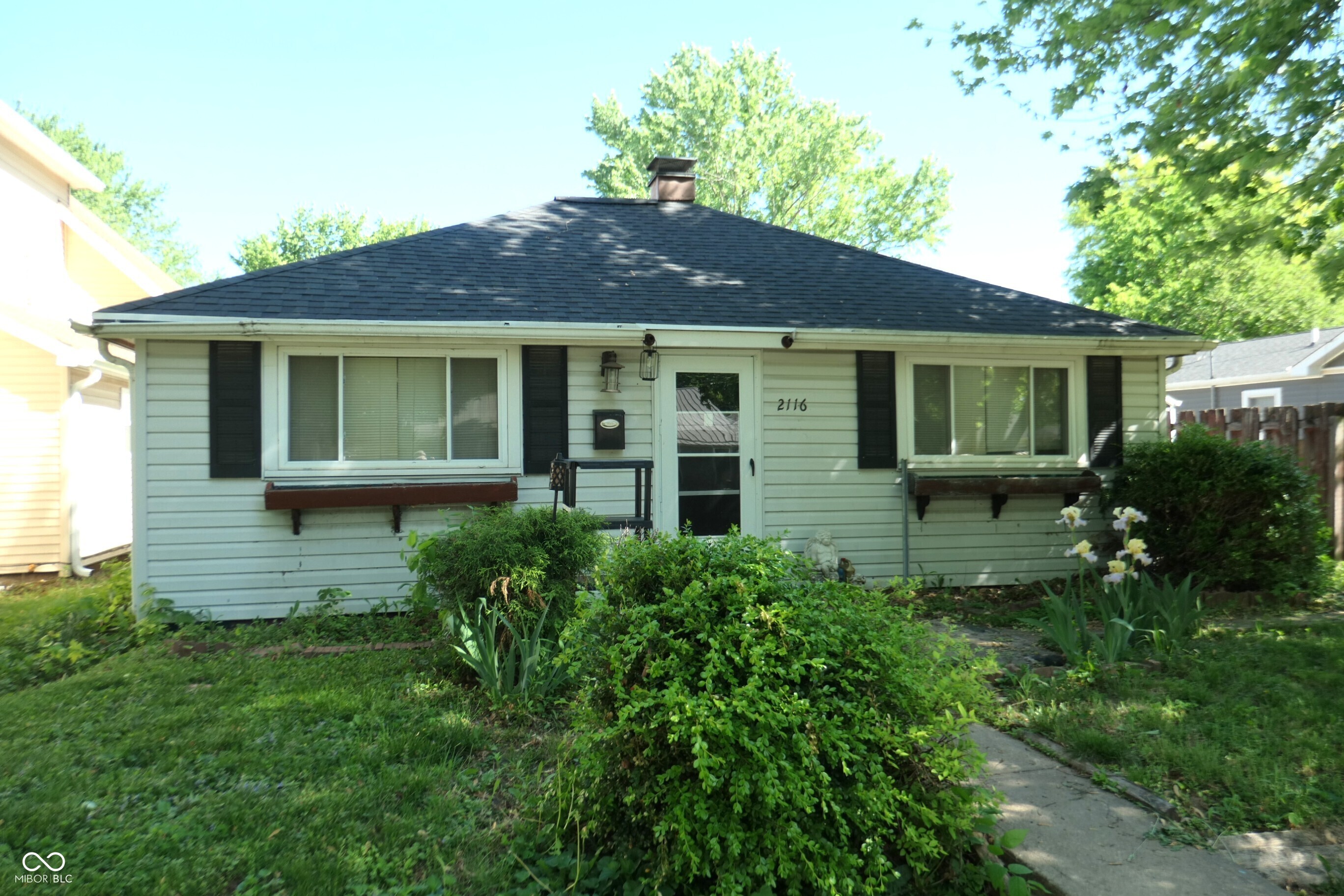 2116 Usher Street