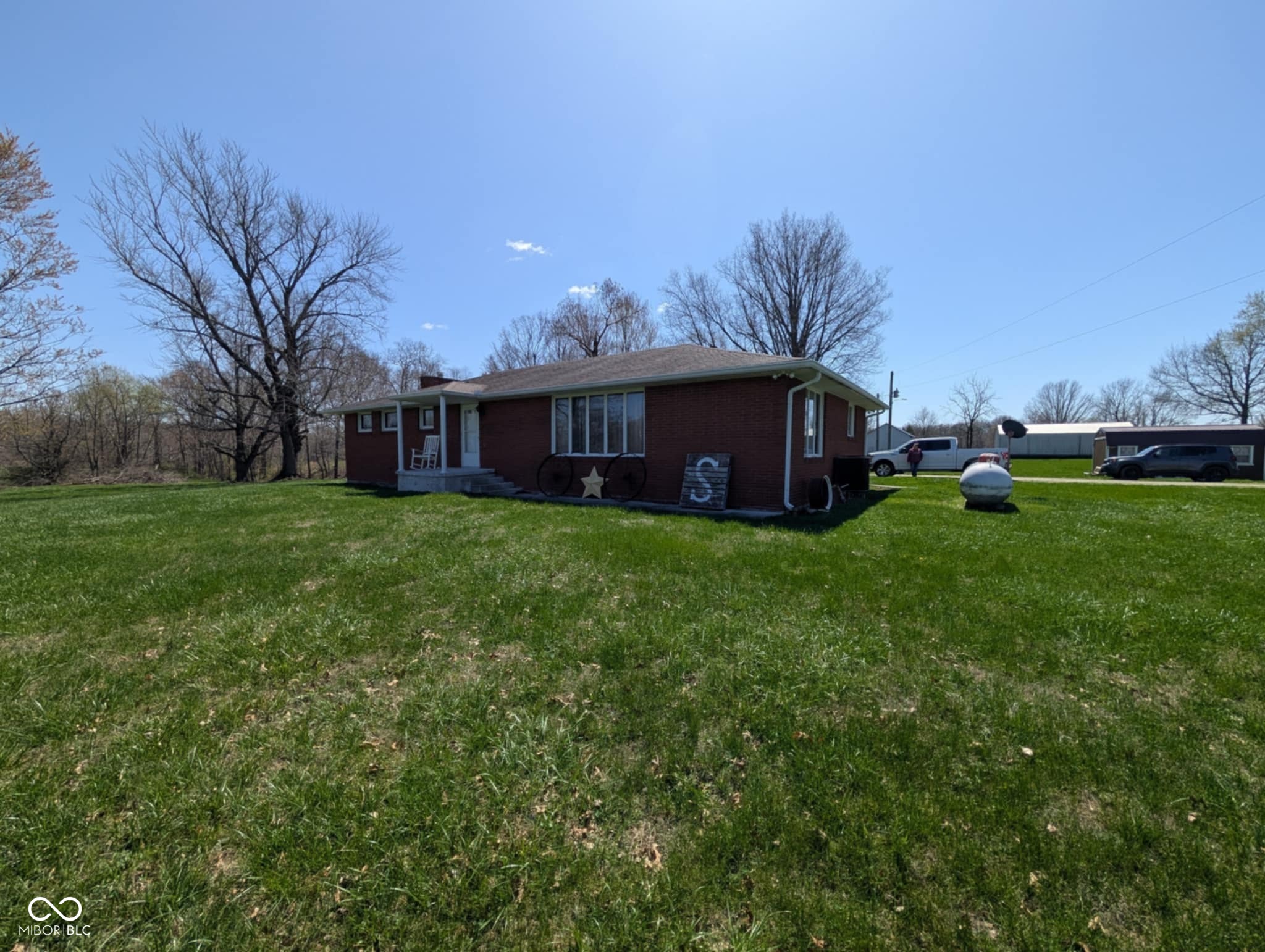1608 E CO RD 900 S