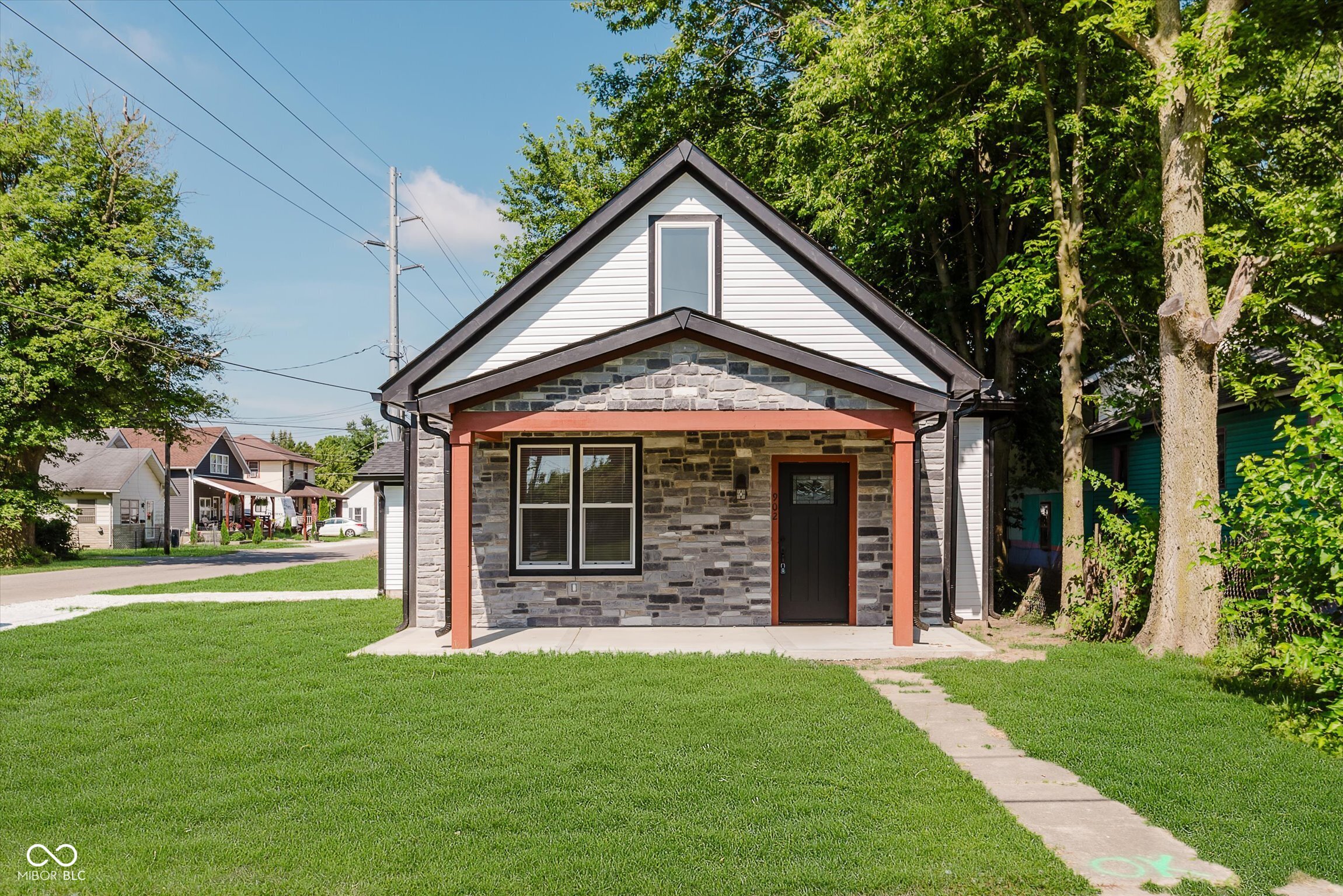 902 Rossville Avenue