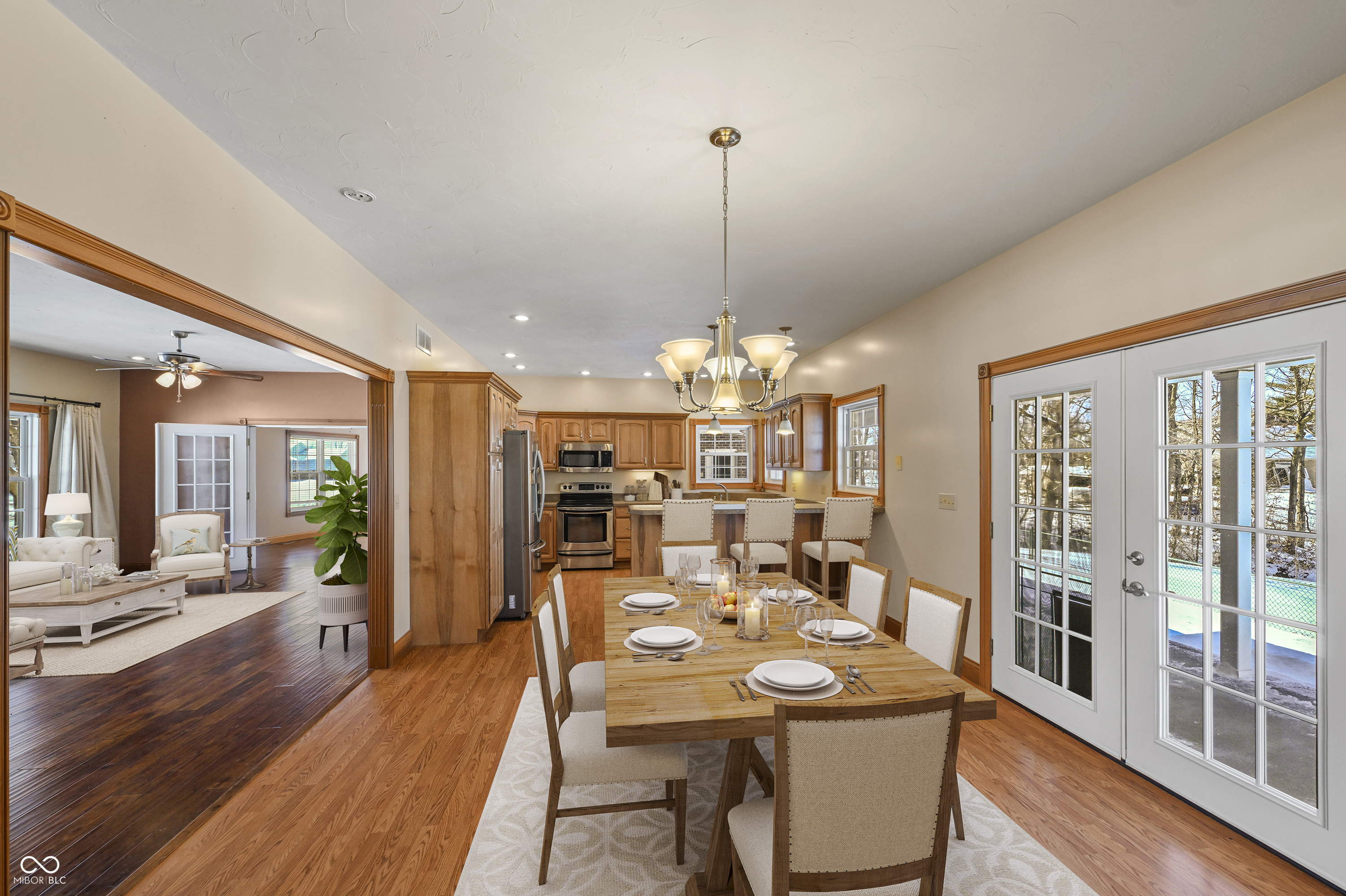 361 SW Santee Drive
