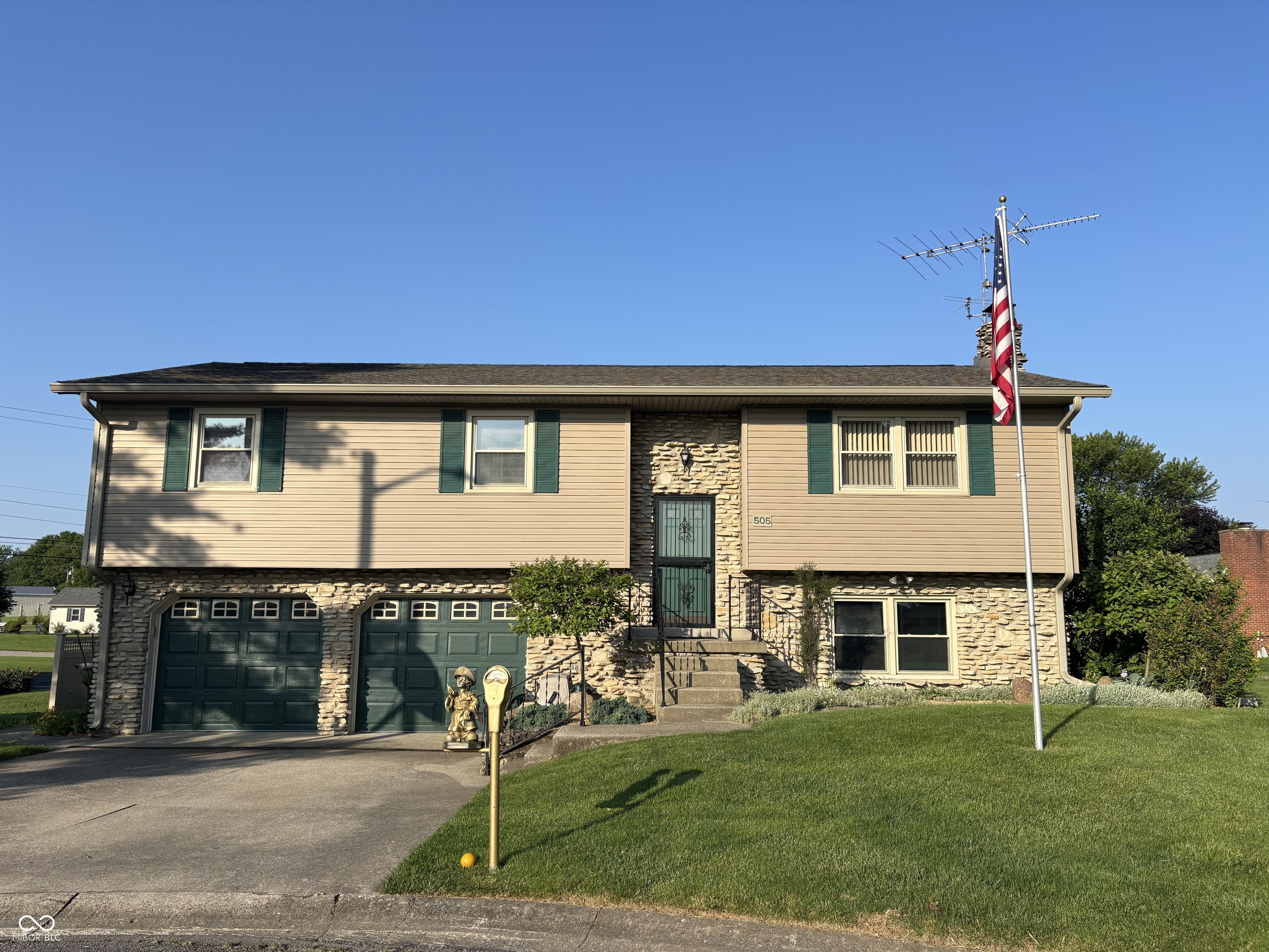 505 N Edward Drive