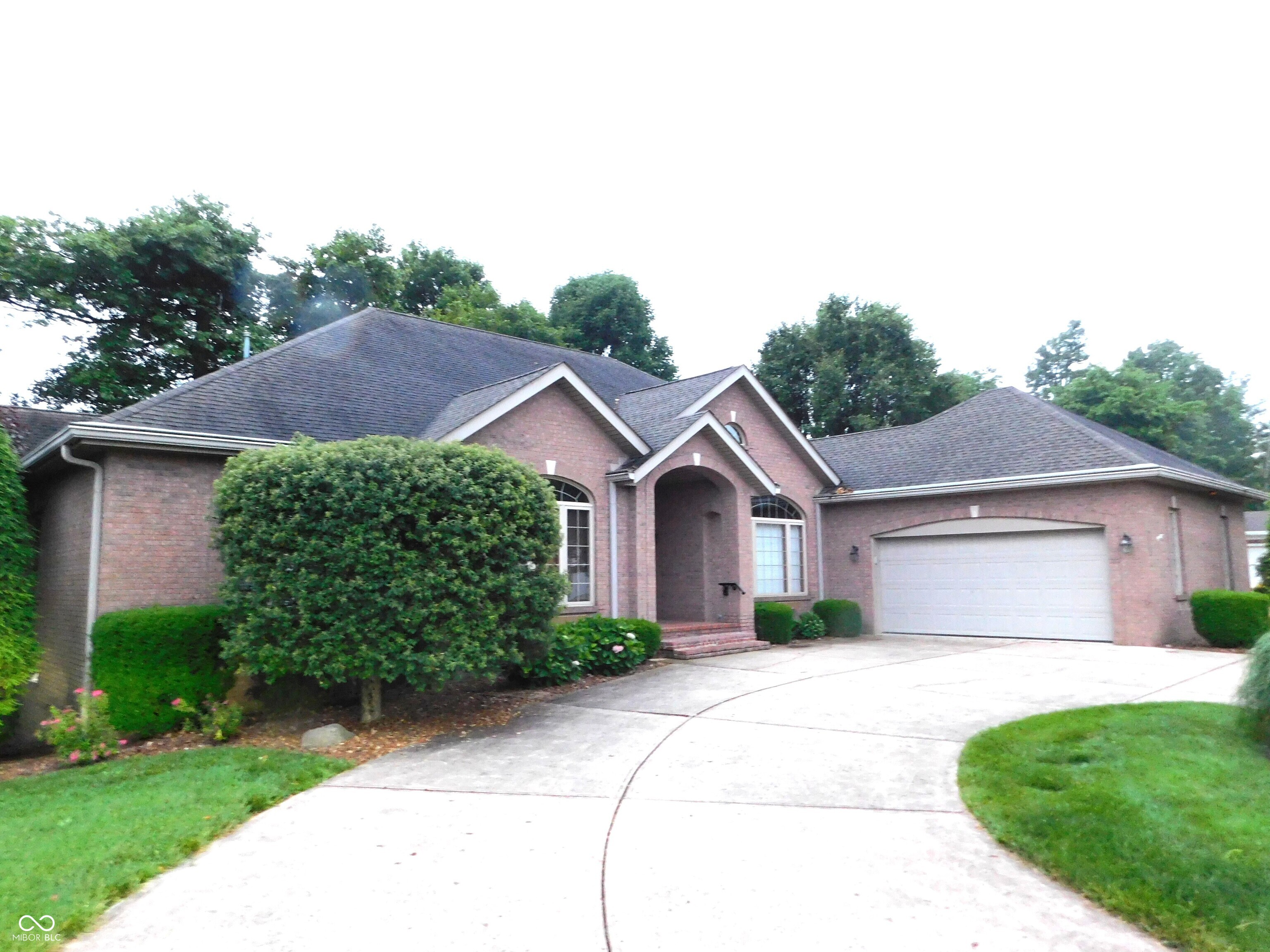 1229 E Tara Road