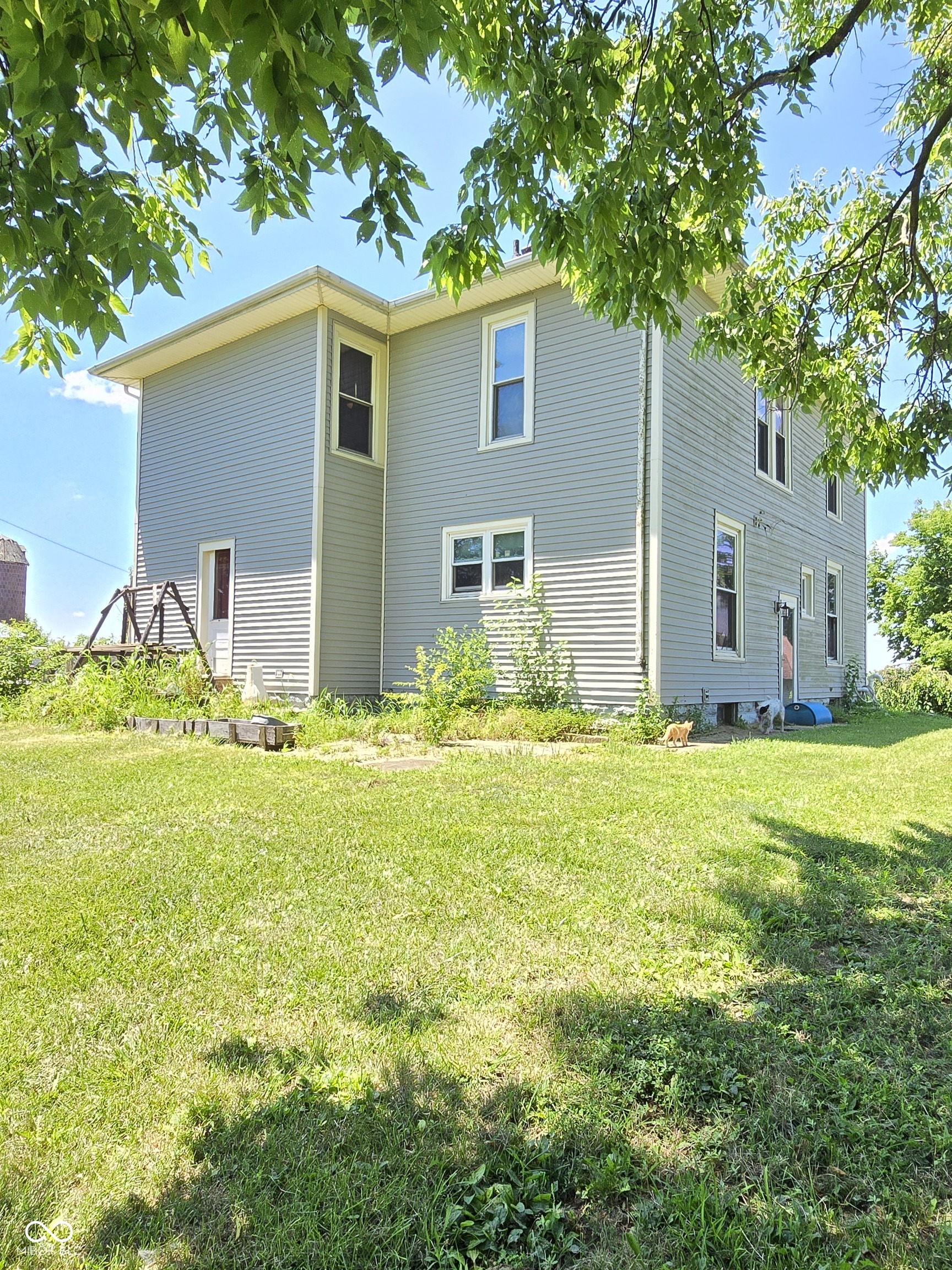 170 N County Road 1000 W