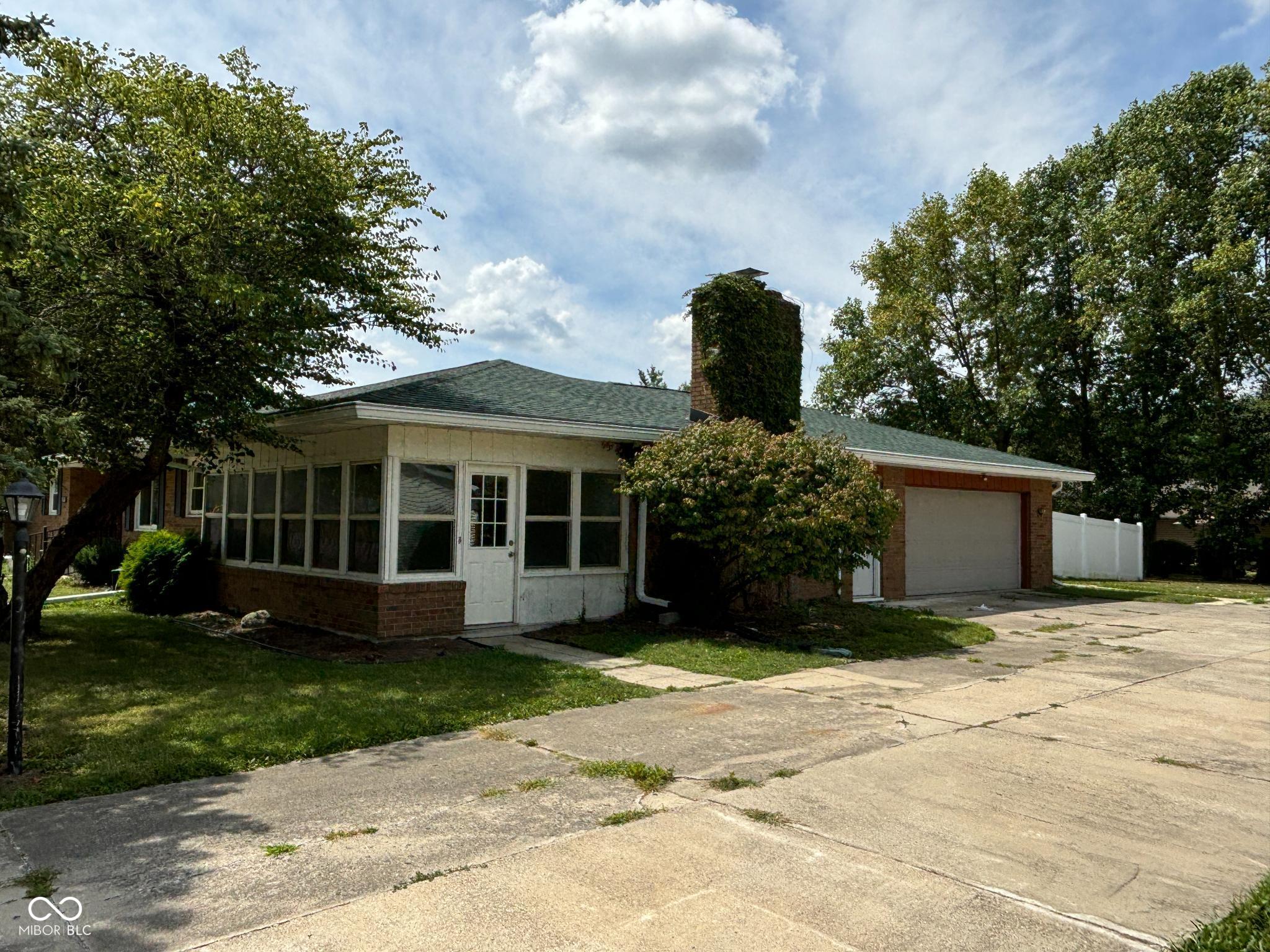 5201 N Moore Road