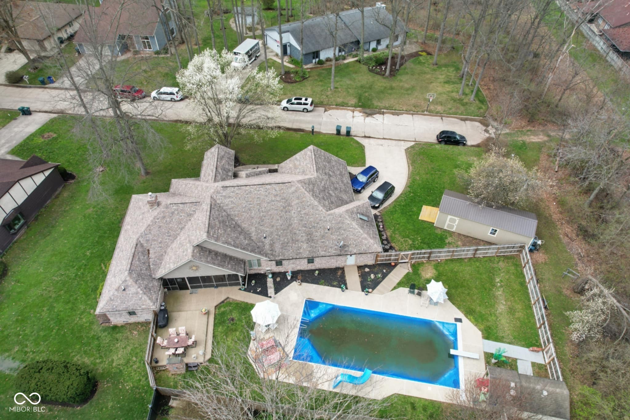 4808 N Camelot Drive