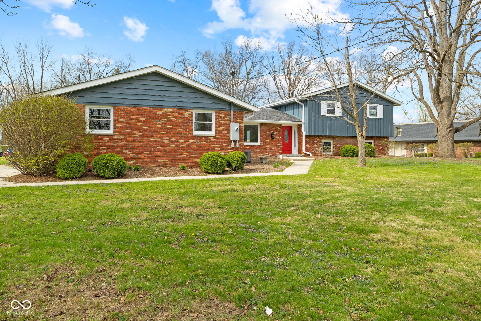 8810 W Tulip Tree Drive
