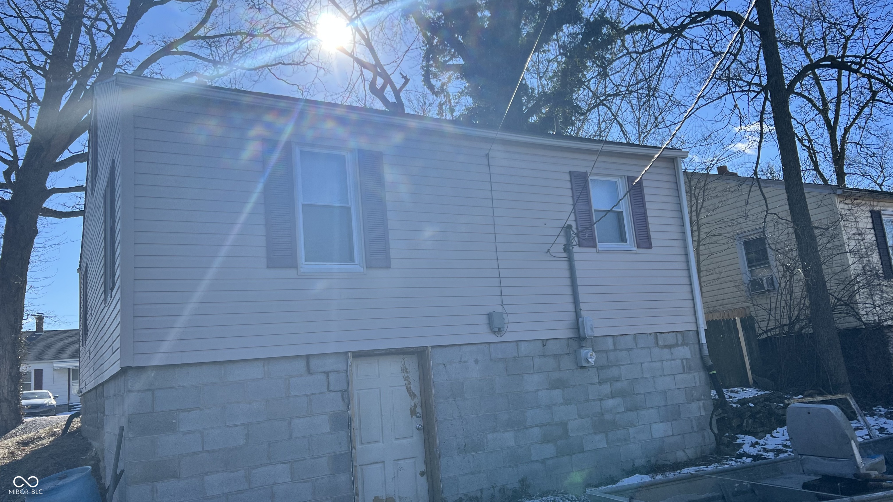 302 E Cowing Drive