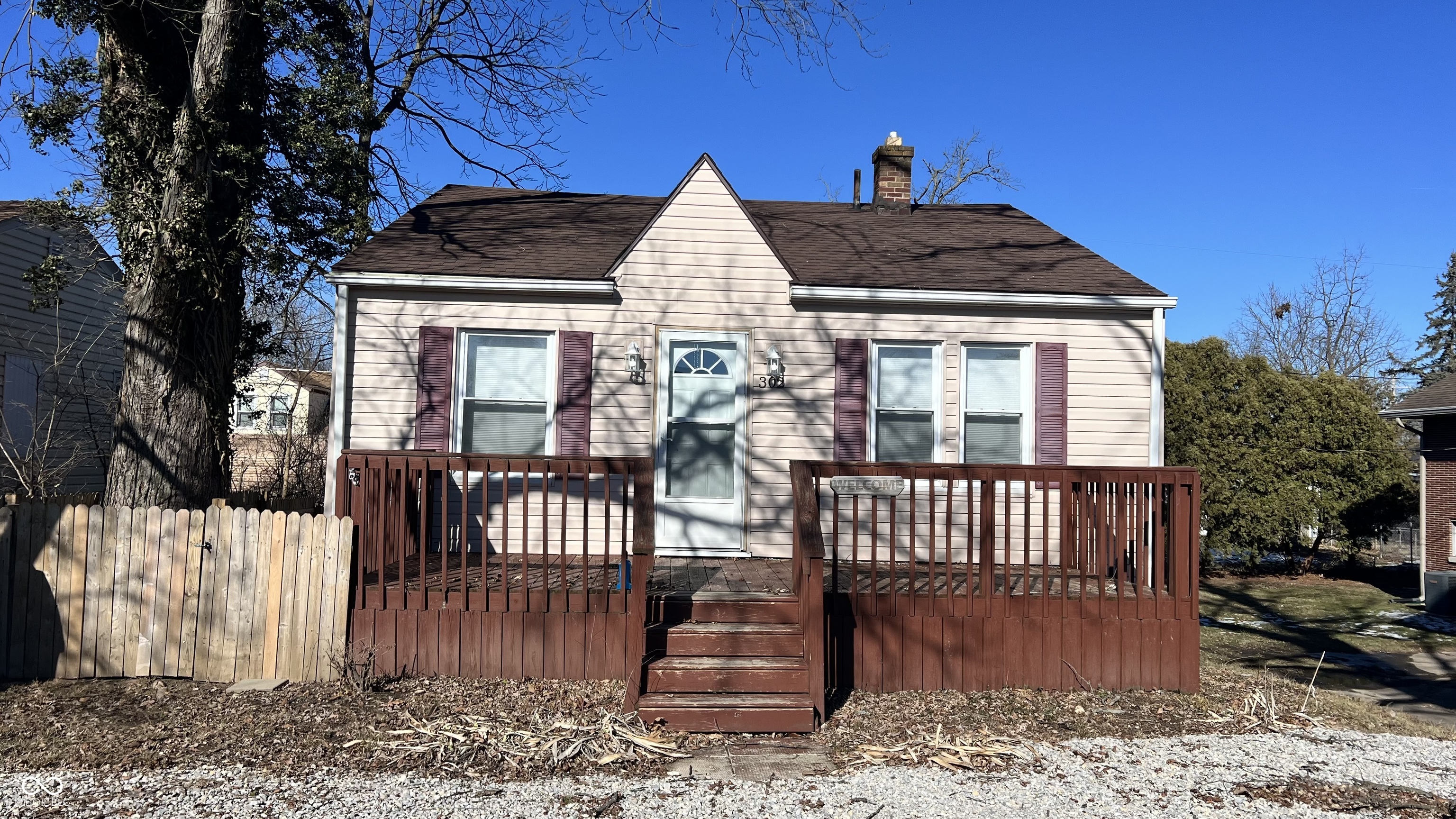 302 E Cowing Drive