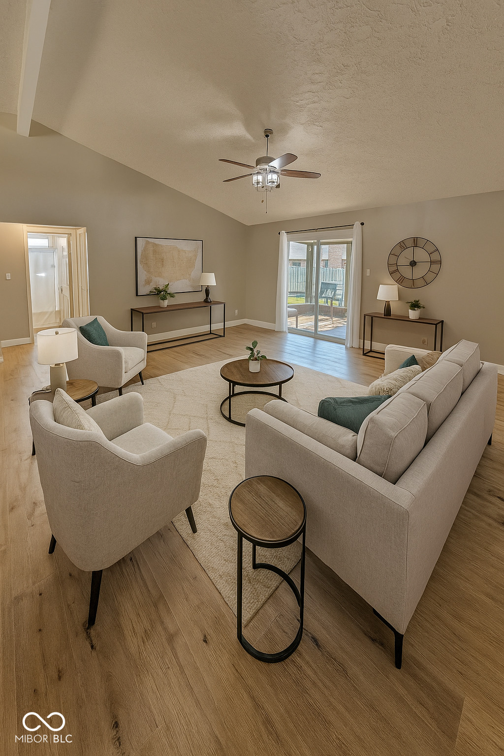 4313 W Hummingbird Way