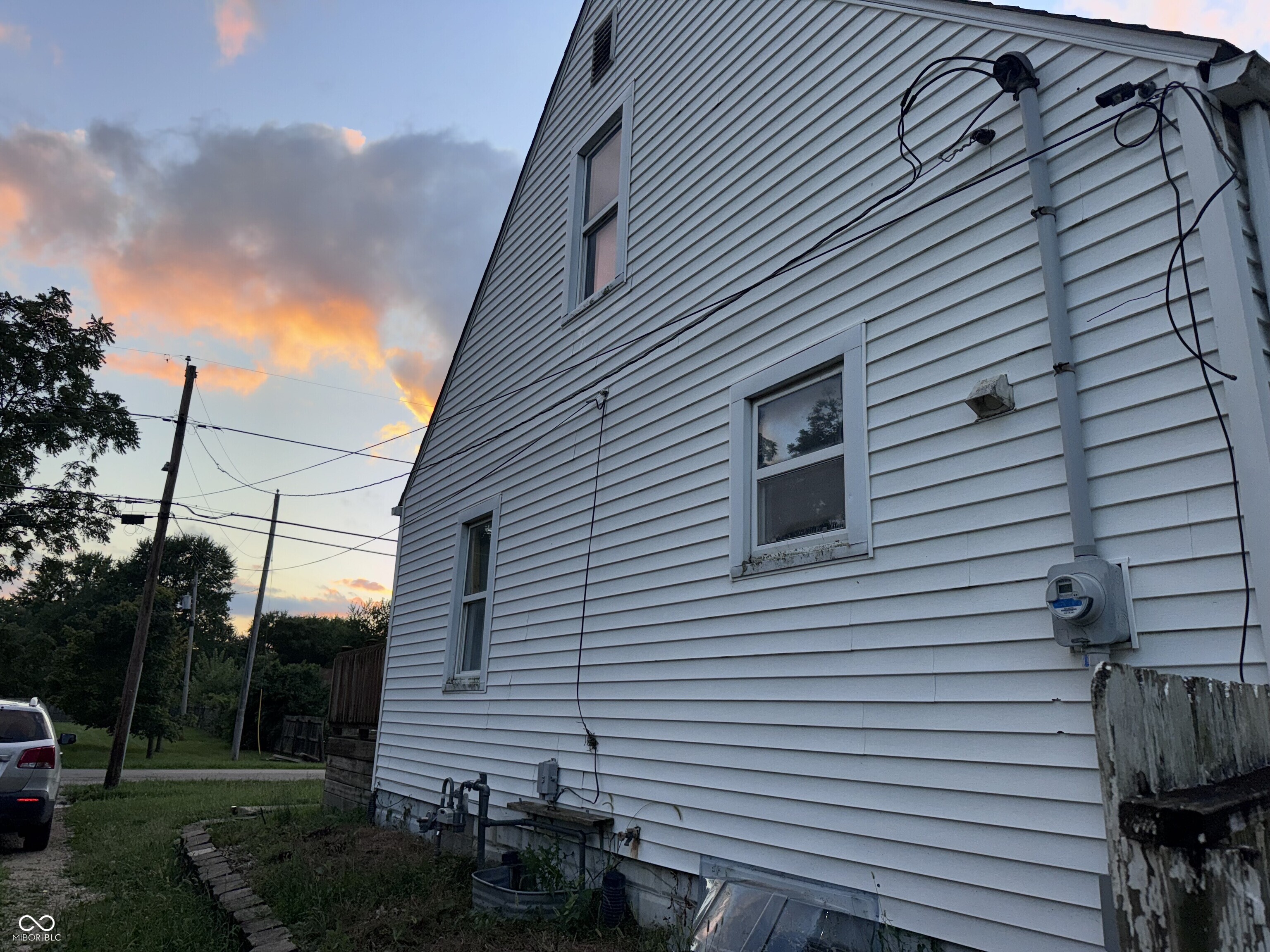 1800 S May Avenue